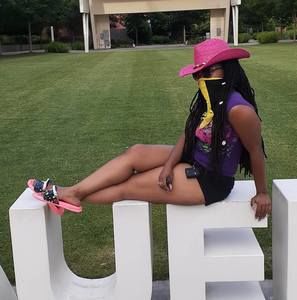 Meet your Posher, Tiffany